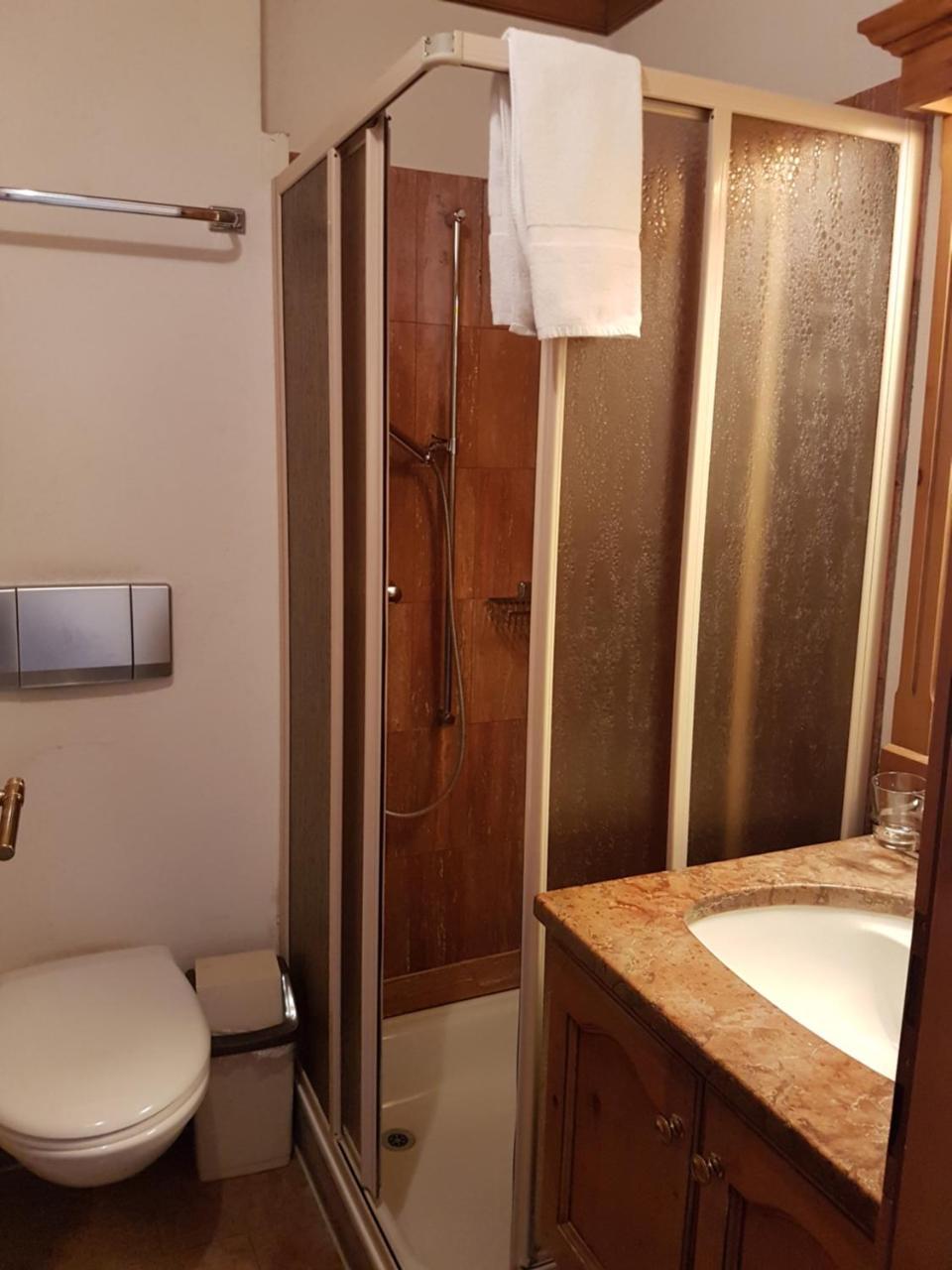 Hotel Zum Kreuz Suhr Zewnętrze zdjęcie