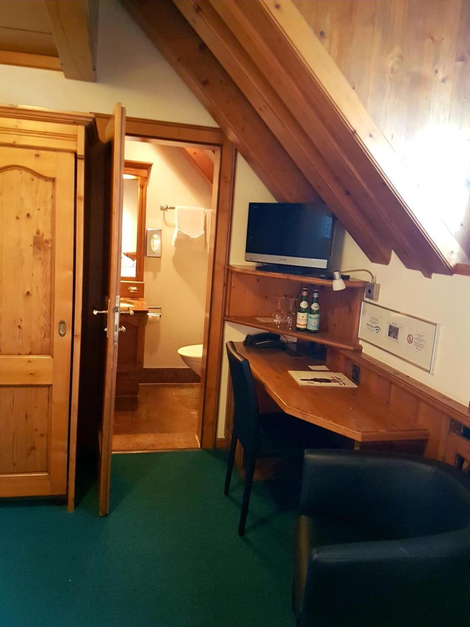 Hotel Zum Kreuz Suhr Zewnętrze zdjęcie