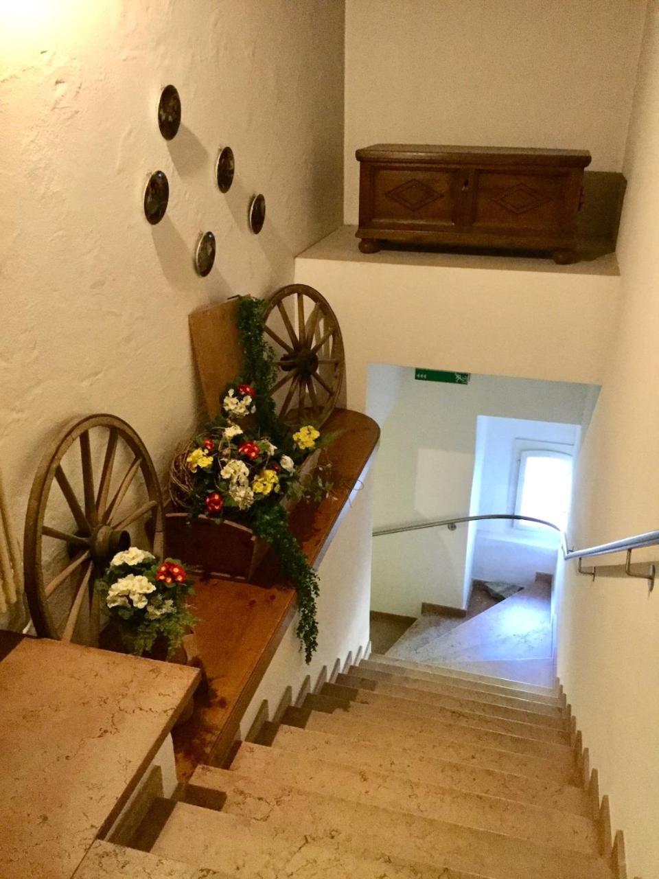 Hotel Zum Kreuz Suhr Zewnętrze zdjęcie